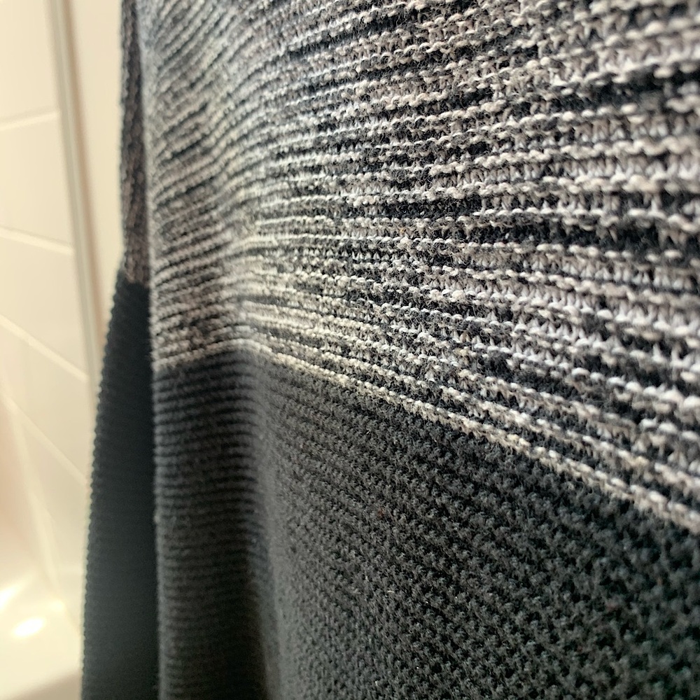 Woman’s BDG 1/2 Black & Grey pullover Sweater - Picture 4 of 4